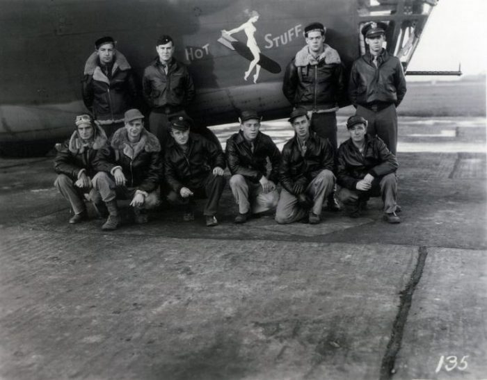 The Hot Stuff‘s crew: (top, left to right) Lt Robert Jacobson, Capt Robert Shannon, Lt James Gott, Lt John Lentz; (lower row, left to right) Sgt Grant Rondeau, Sgt Joseph Craighead, Sgt L.F. Durham, Sgt Paul McQueen, Sgt Kenneth Jeffers, Sgt George Farley.