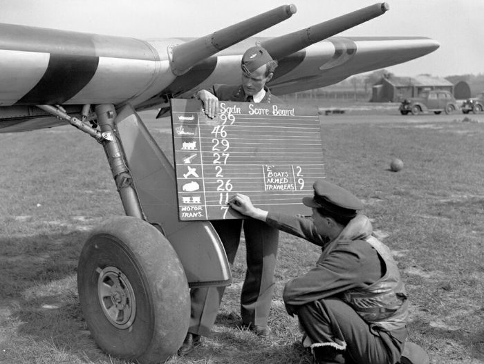 An image showing the large .20 mm cannons of the Typhoon.