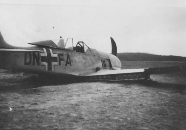 Focke-Wulf Fw 190 DN+FA crash landing