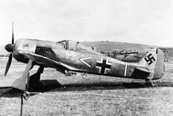 A German Focke-Wulf Fw 190 A-3 of 11 JG 2 after landing in the UK by mistake in June 1942.